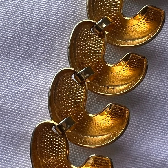 Anne Klein Vintage Brushed Gold-Tone Chunky Swirl Statement Necklace Y2K Vintage - Picture 3 of 8